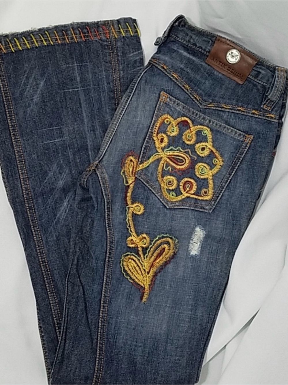 Antik Denim Embroidered Bootcut Jeans Women's Size 29